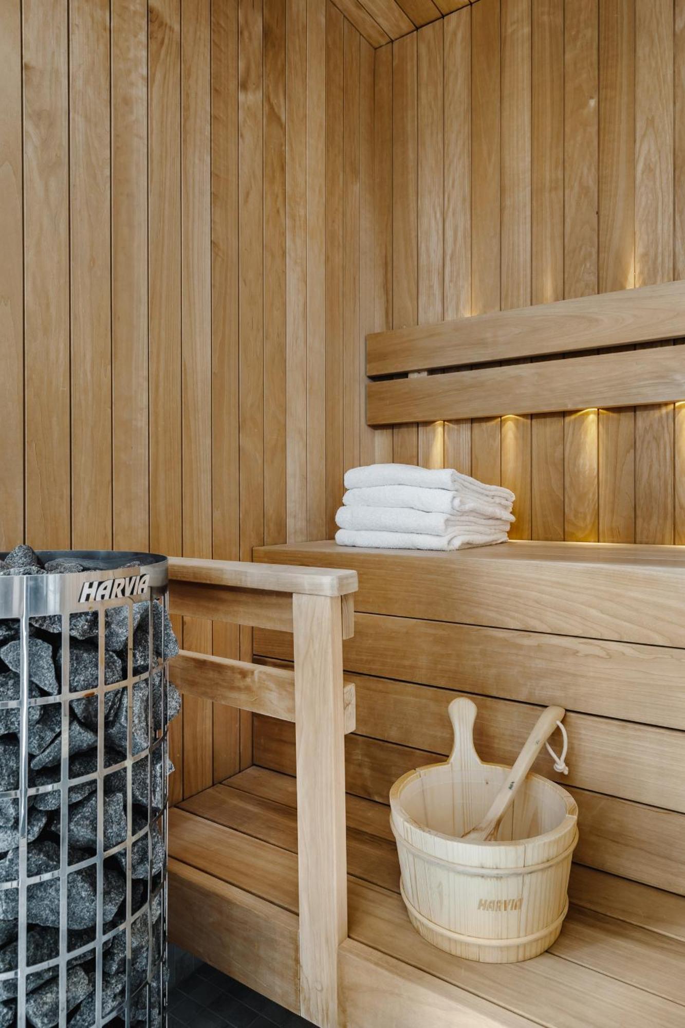 Luxury With Jacuzzi And Sauna Holiday home Kleppstad